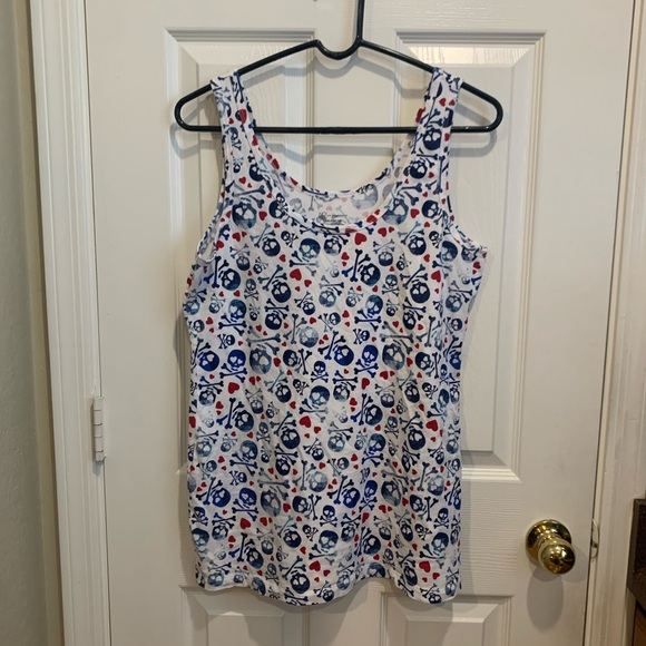 No Boundaries White Tank Top with Blue and Red Skull Print - Picture 4 of 6